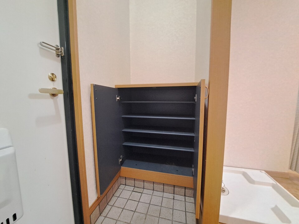 シューズボックス