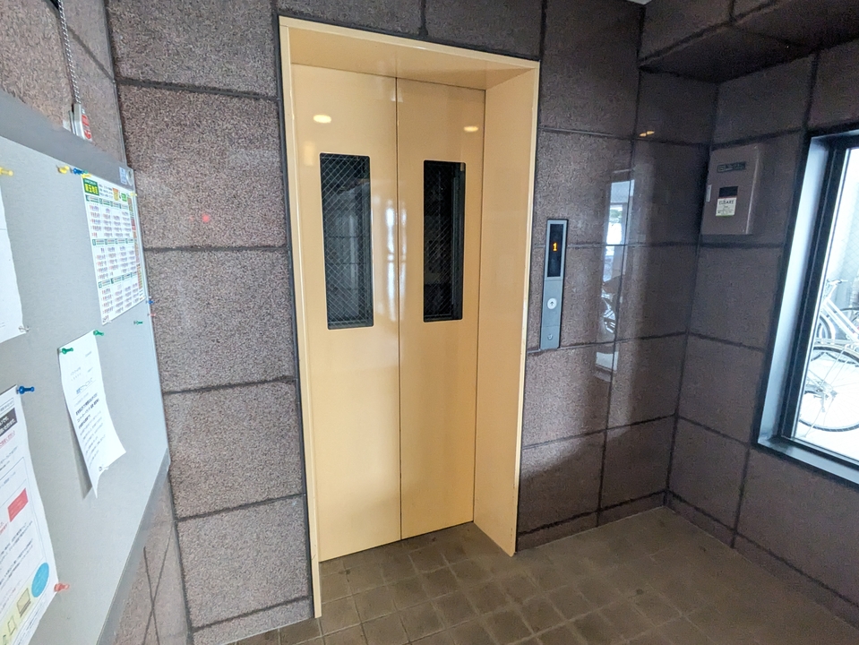 エレベーター