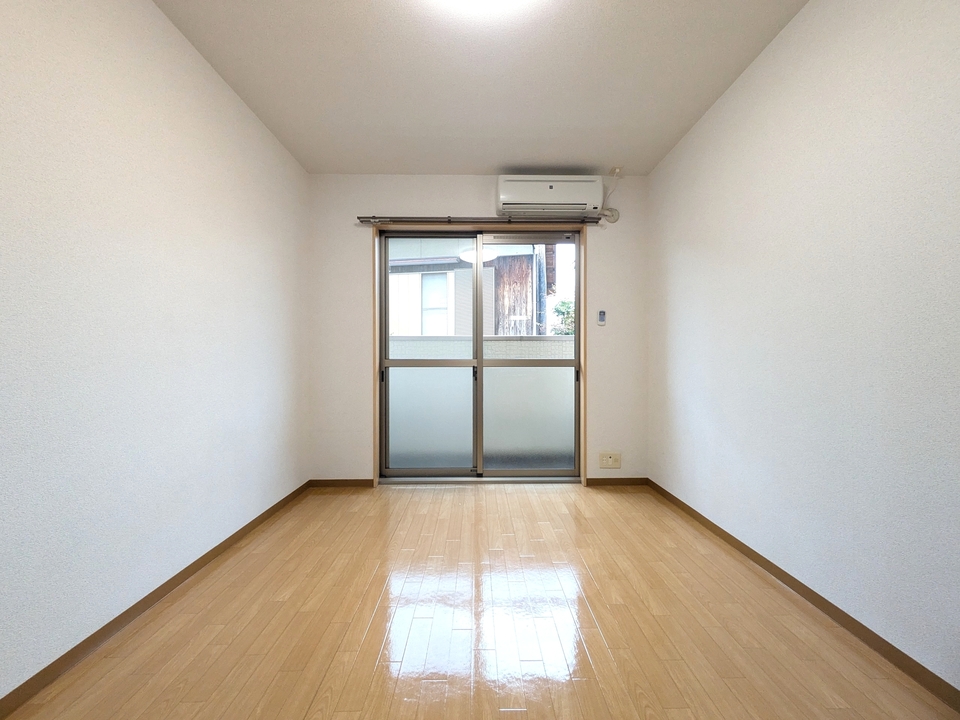 洋室（南東側）