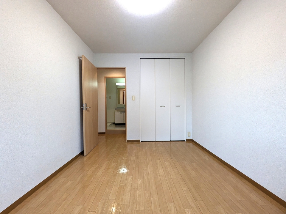 洋室（南東側）