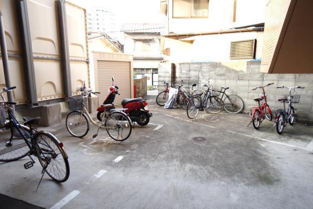 駐輪場
