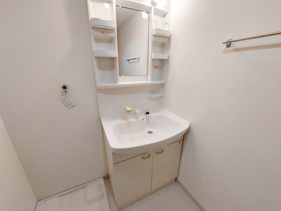 シャワー付洗面化粧台