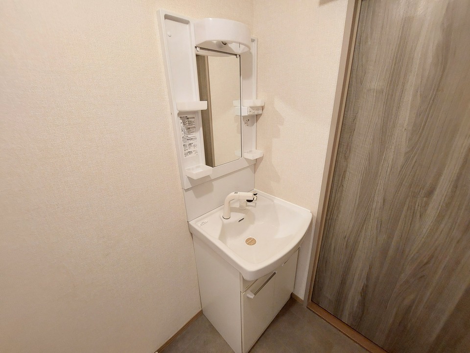 シャワー付洗面化粧台