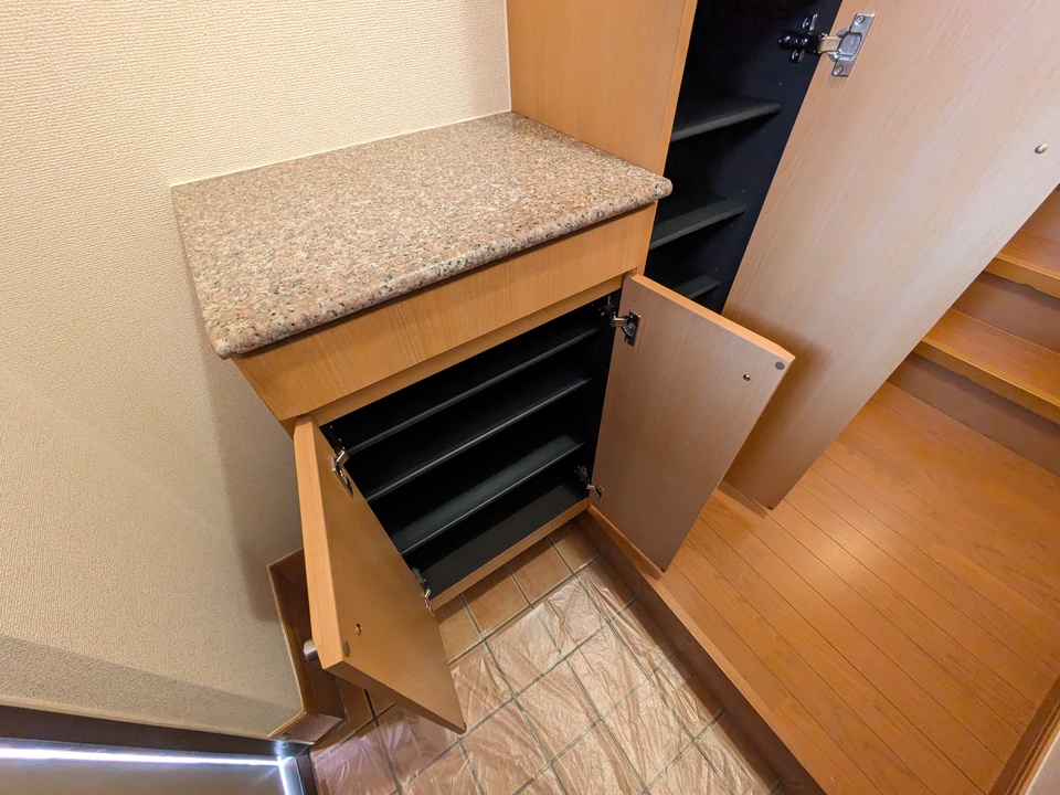 シューズボックス