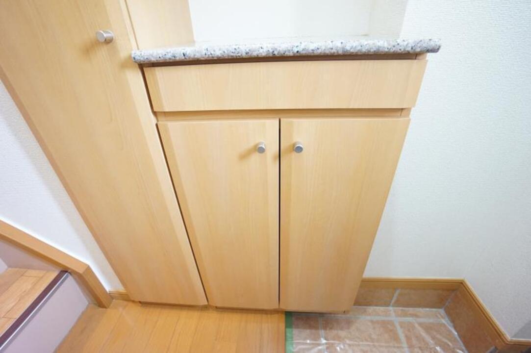 シューズボックス