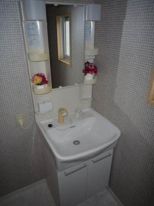 シャワー付洗面化粧台