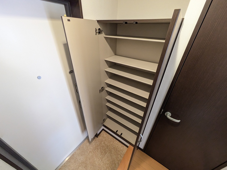 シューズボックス