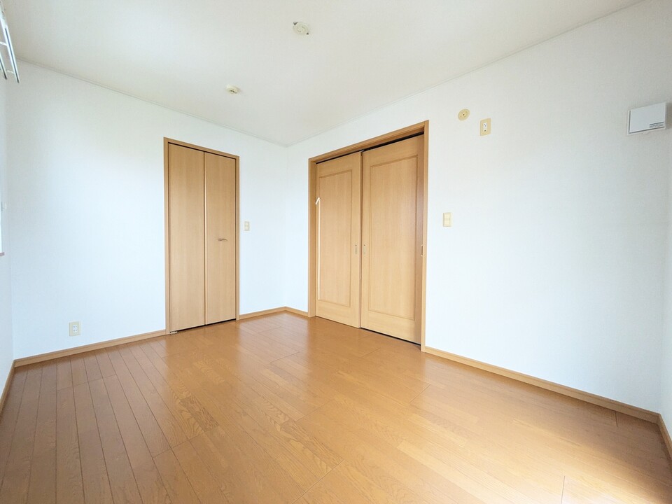 洋室（西側）