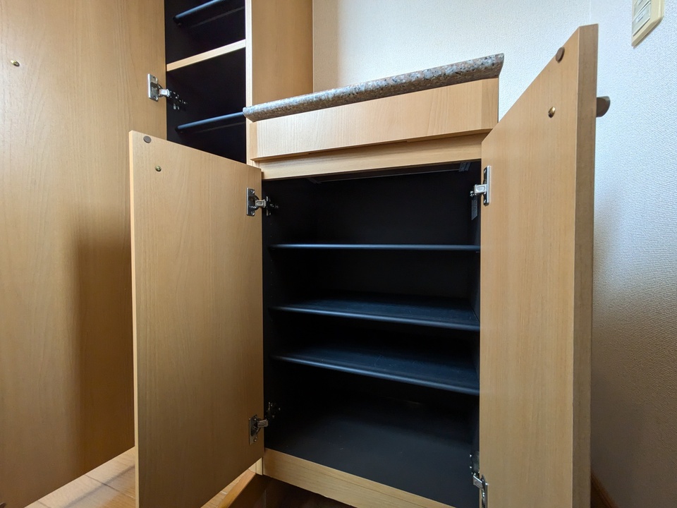 シューズボックス