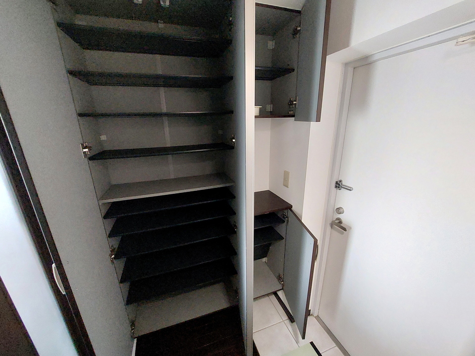 シューズボックス