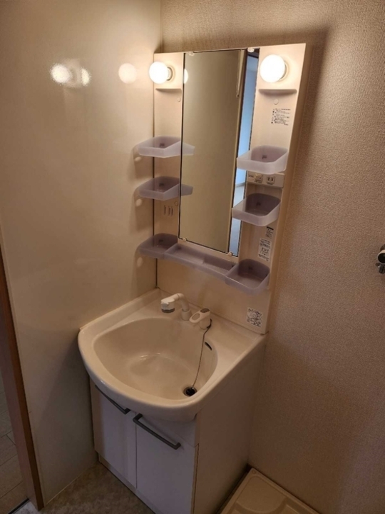 シャワー付洗面化粧台