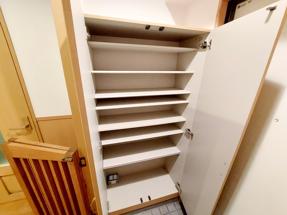 シューズボックス