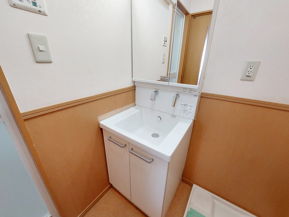 シャワー付洗面化粧台