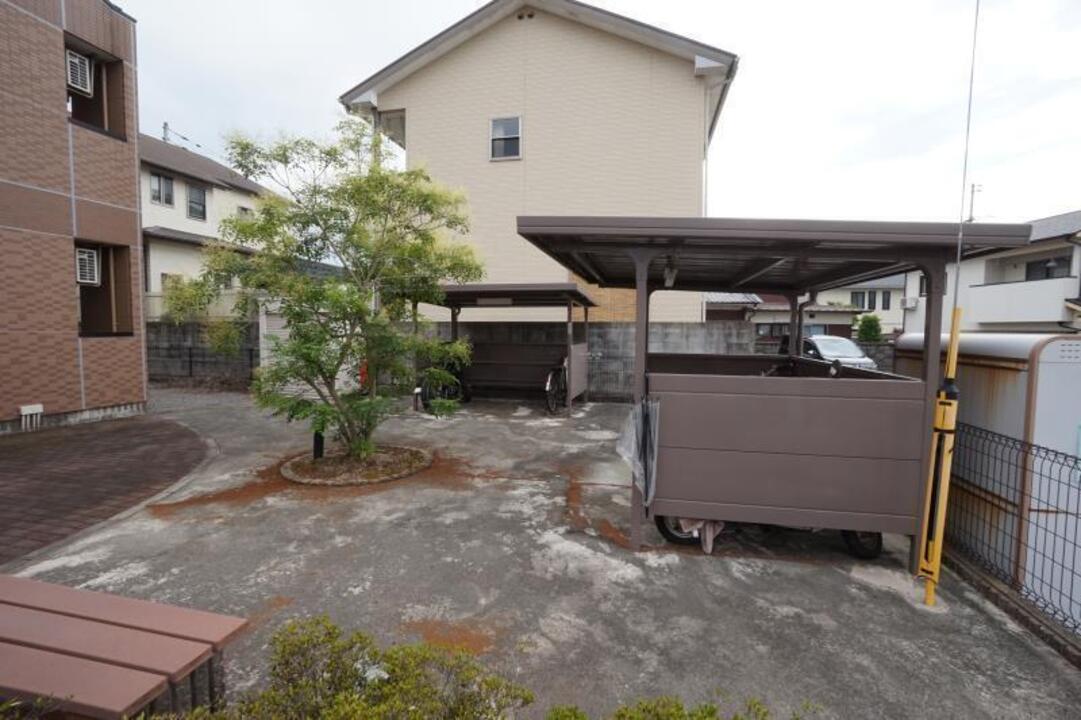 駐輪場