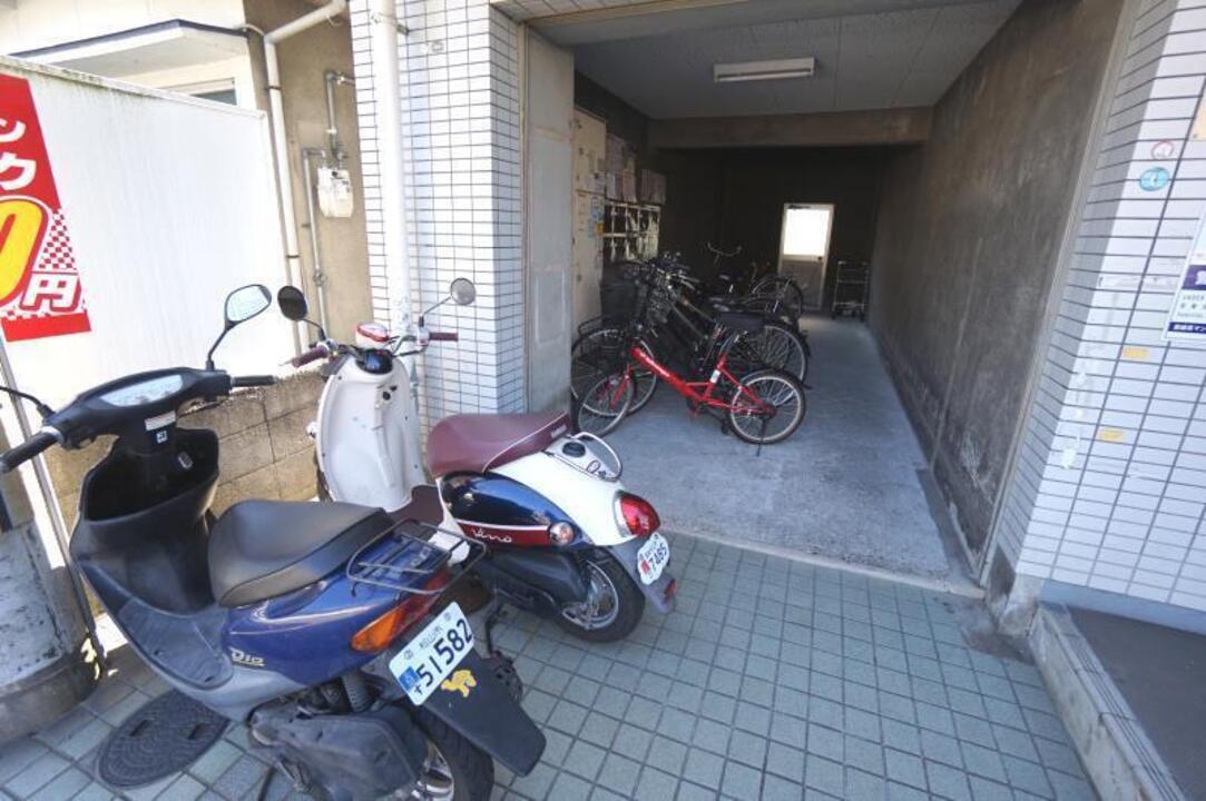 駐輪場