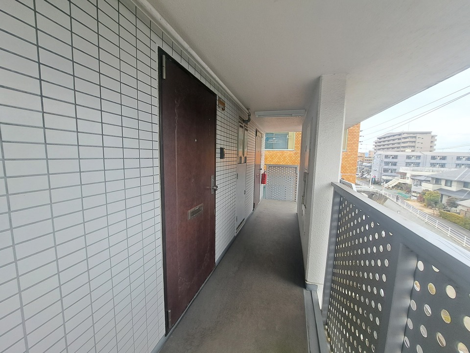 玄関ポーチ