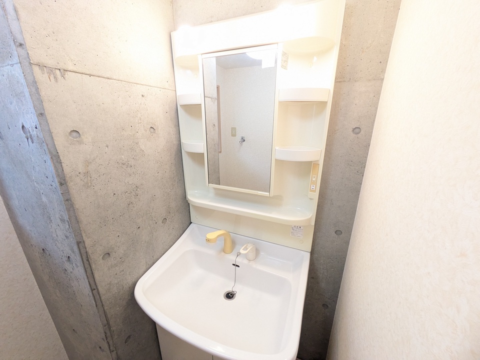 シャワー付洗面化粧台