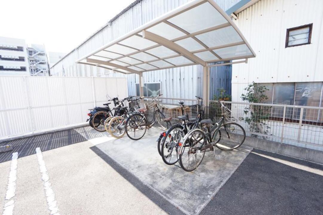 駐輪場