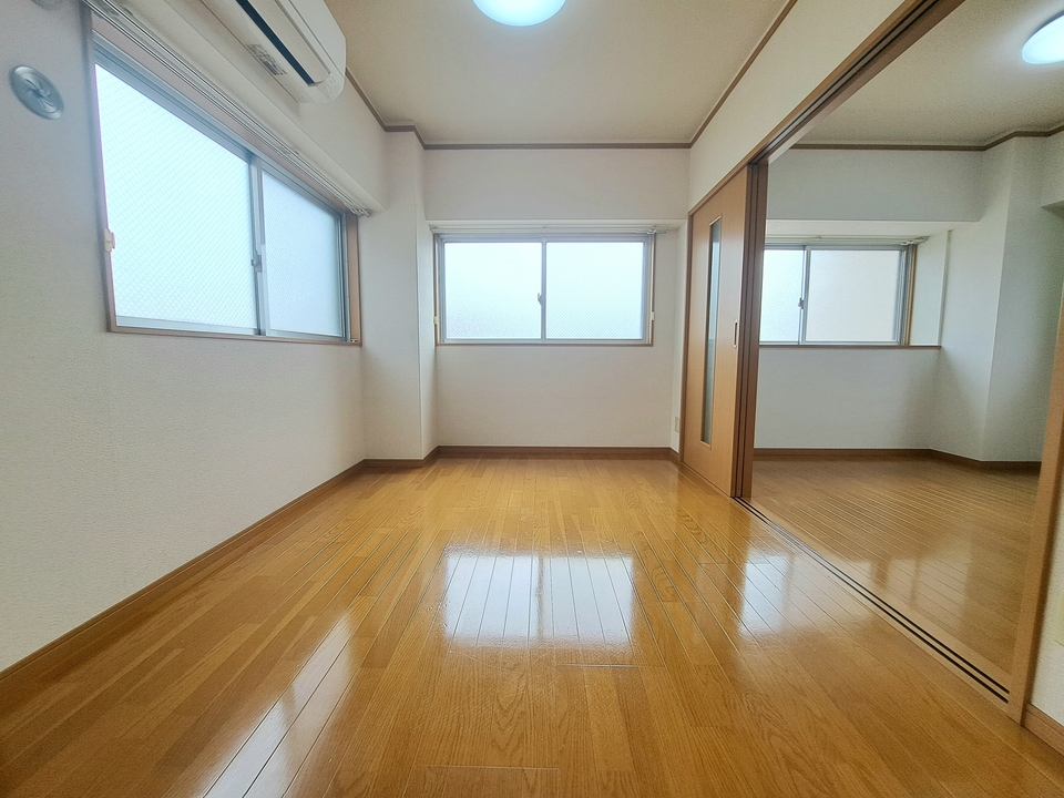 洋室東側
