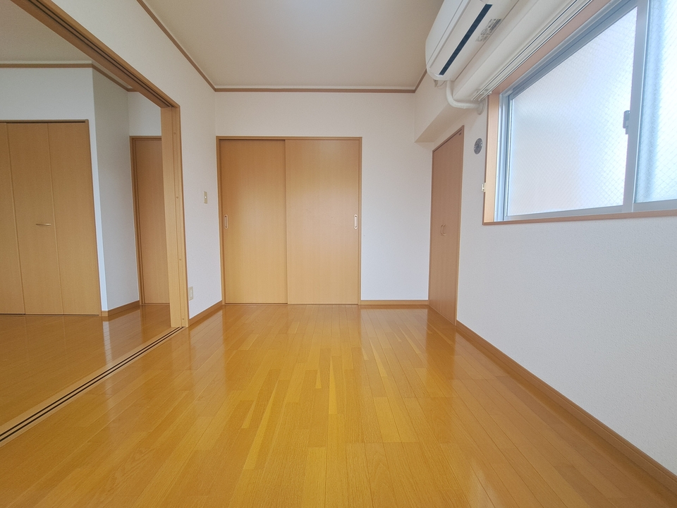 洋室東側