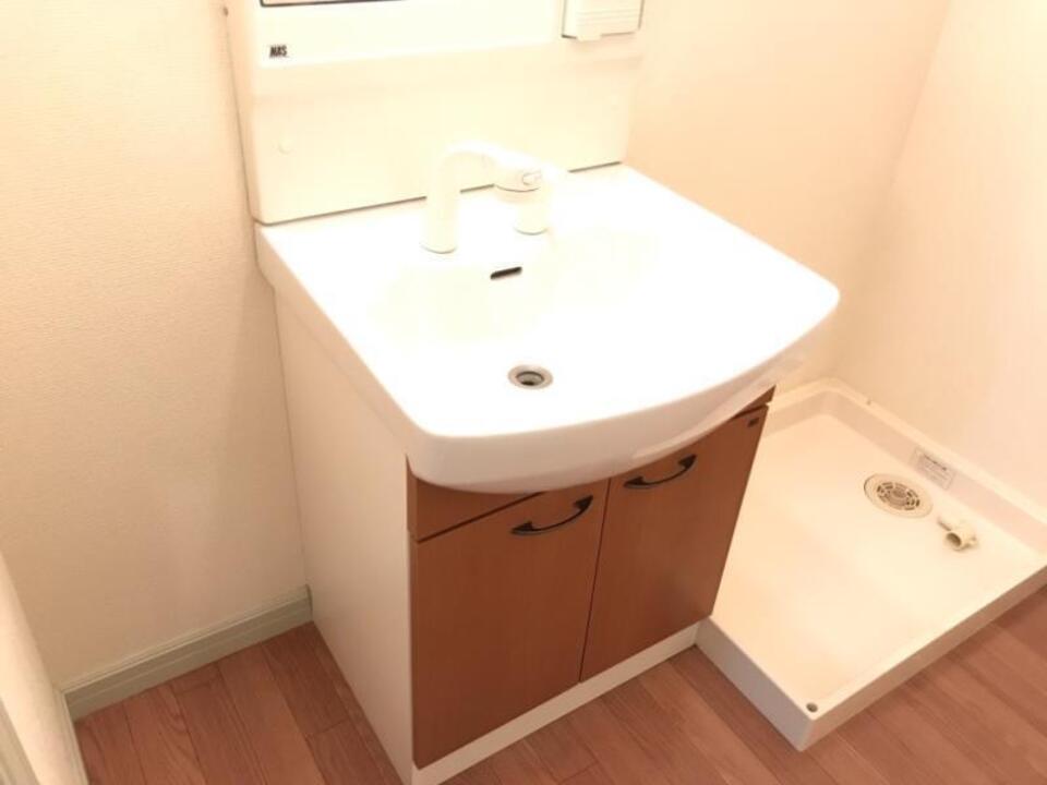 シャワー付洗面化粧台
