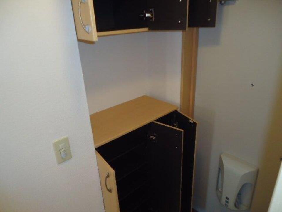 シューズボックス