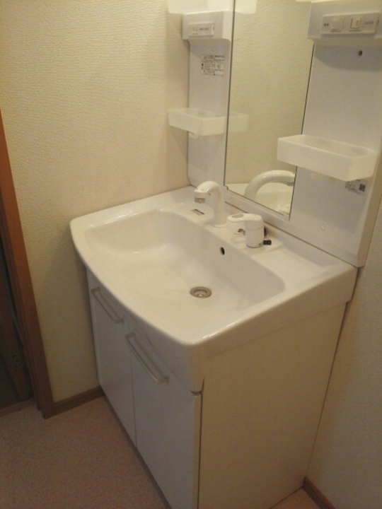 シャワー付洗面化粧台