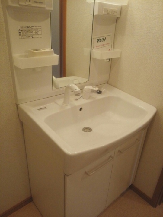 シャワー付洗面化粧台