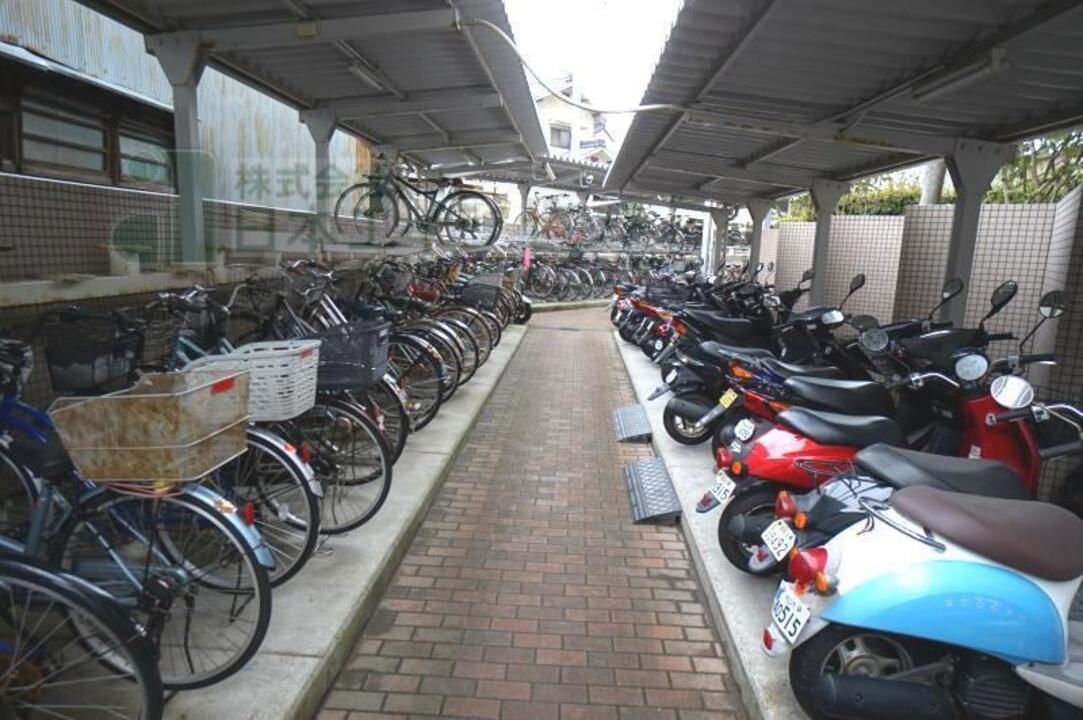 駐輪場