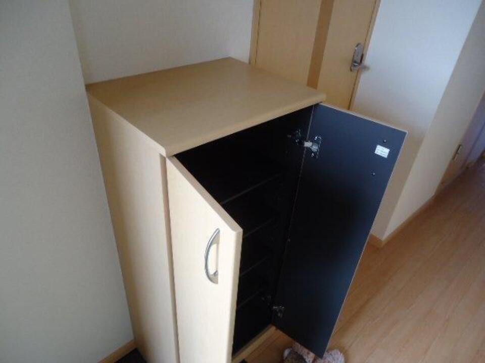 シューズボックス