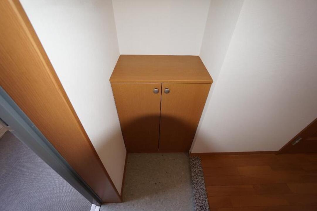 シューズボックス