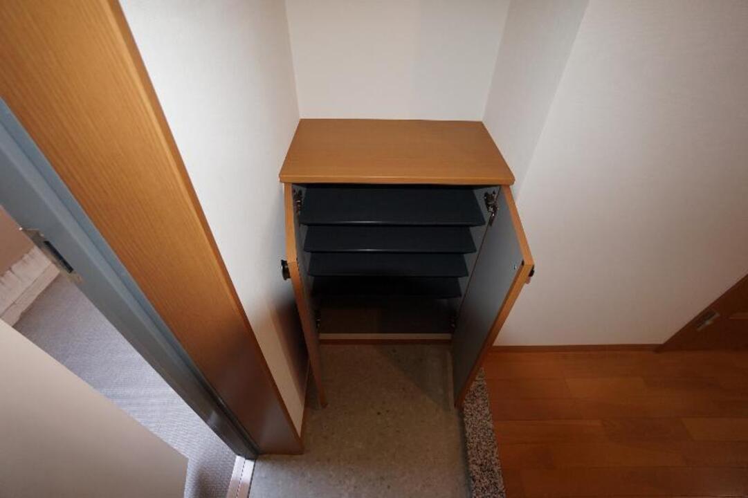 シューズボックス