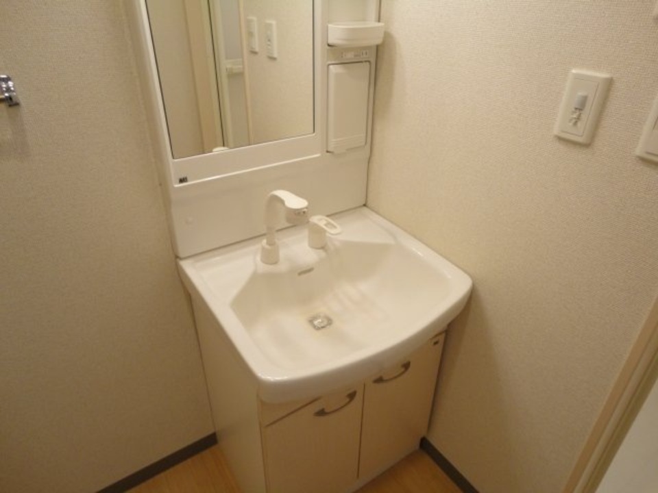 シャワー付洗面化粧台