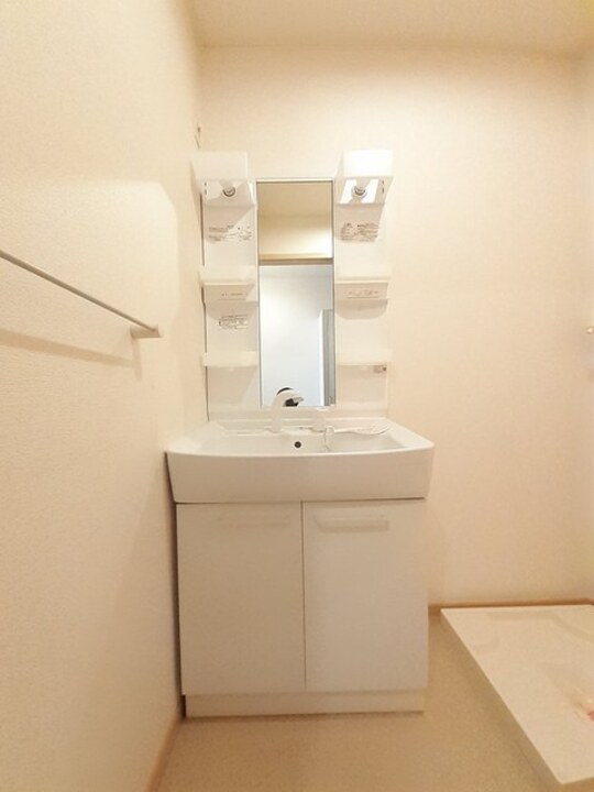シャワー付洗面化粧台
