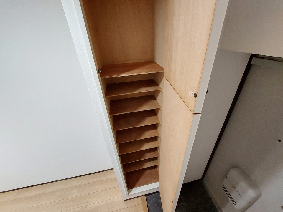 シューズボックス