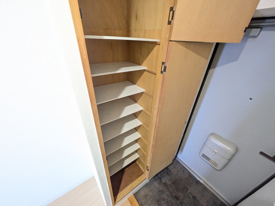 シューズボックス