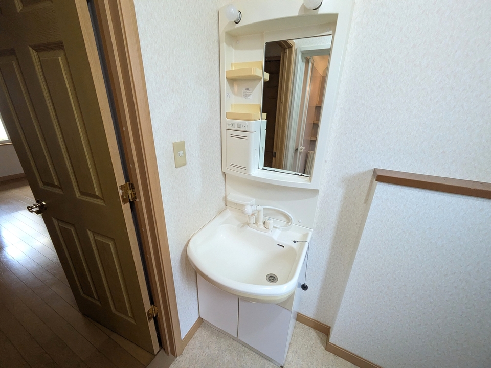 シャワー付洗面化粧台