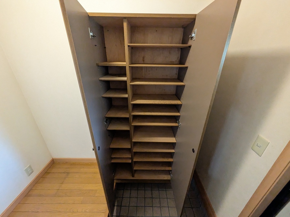 シューズボックス