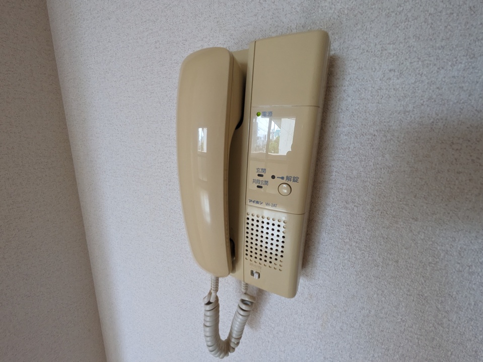 インターホン
