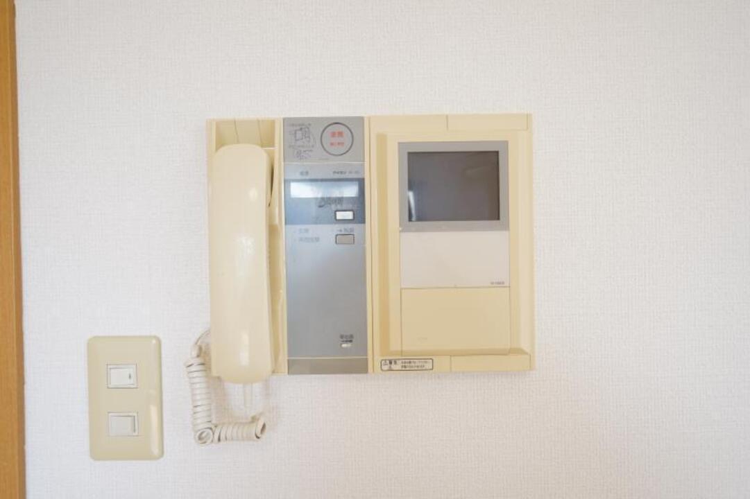 インターホン