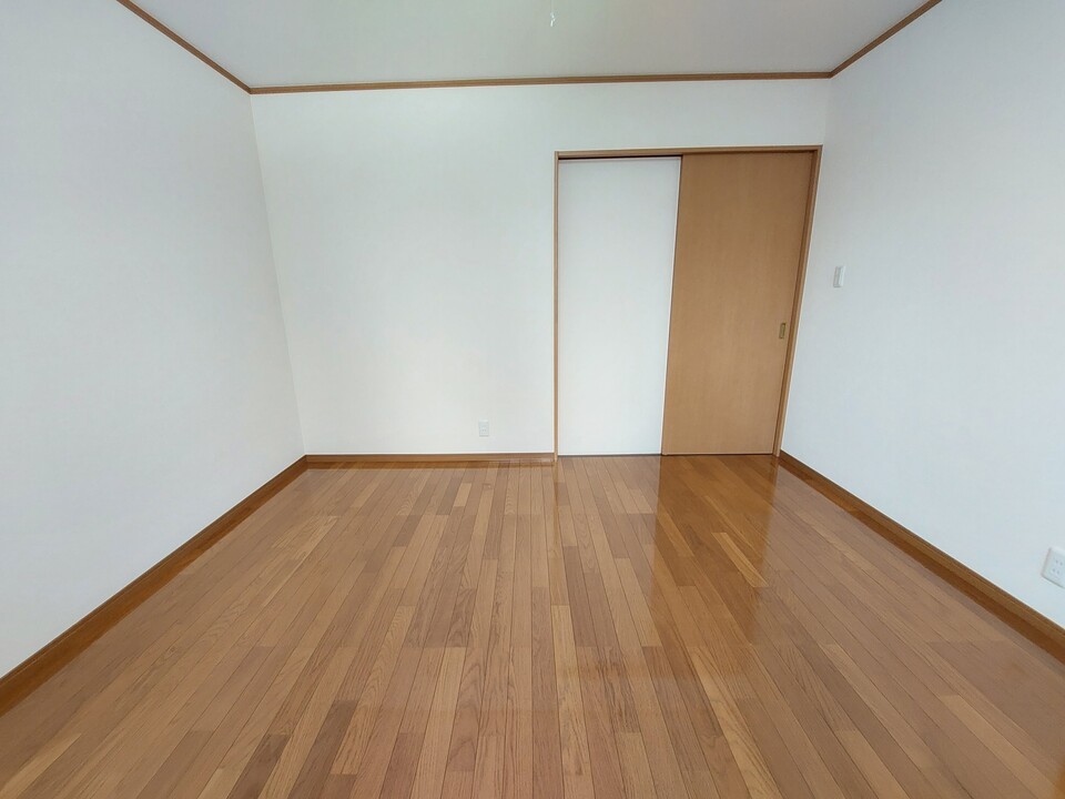 洋室8帖
