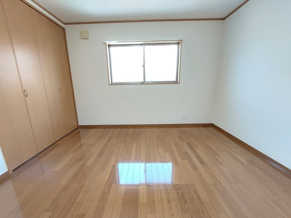 洋室8帖