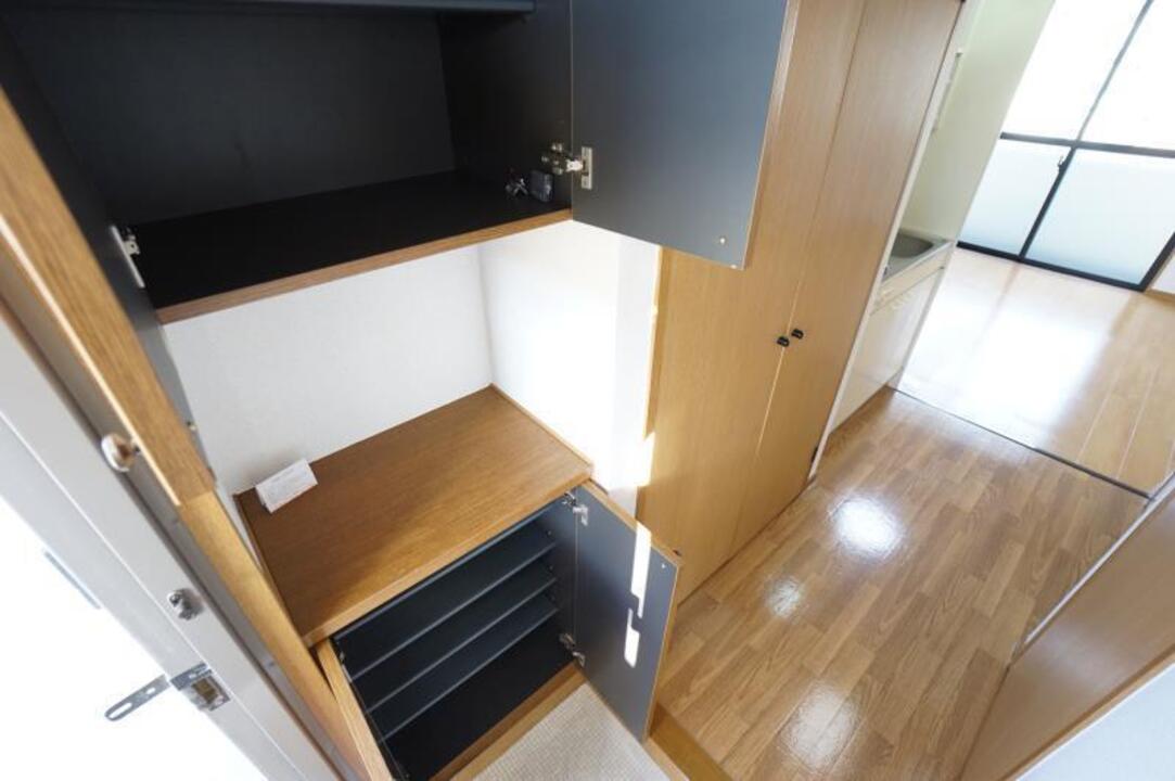 シューズボックス