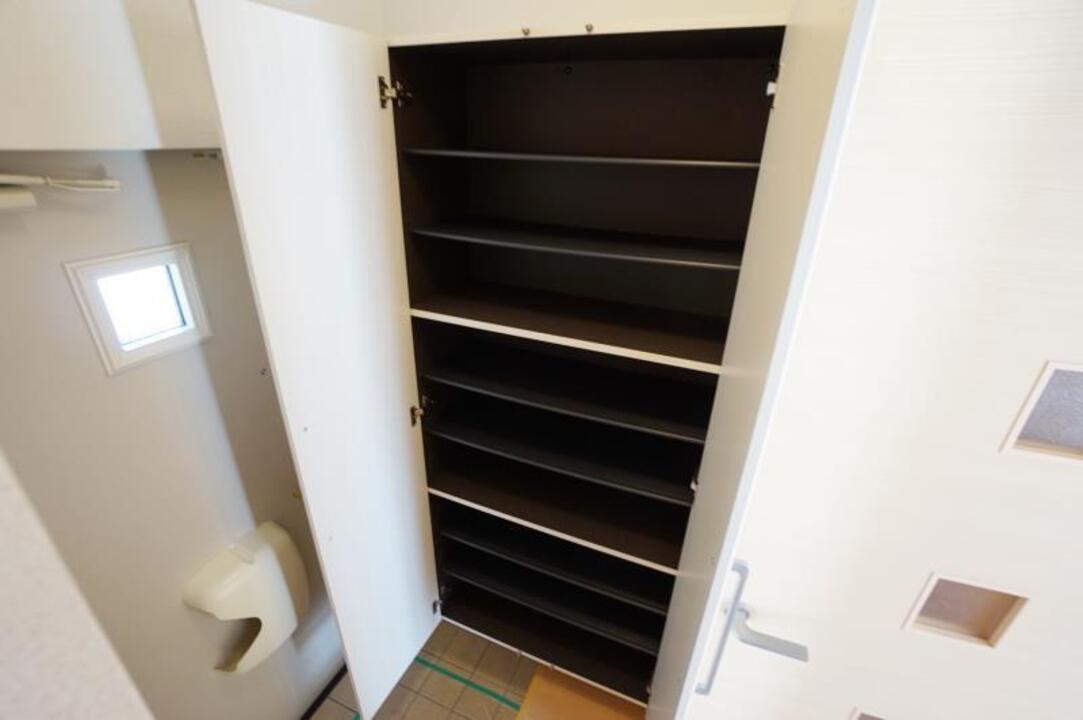 シューズボックス