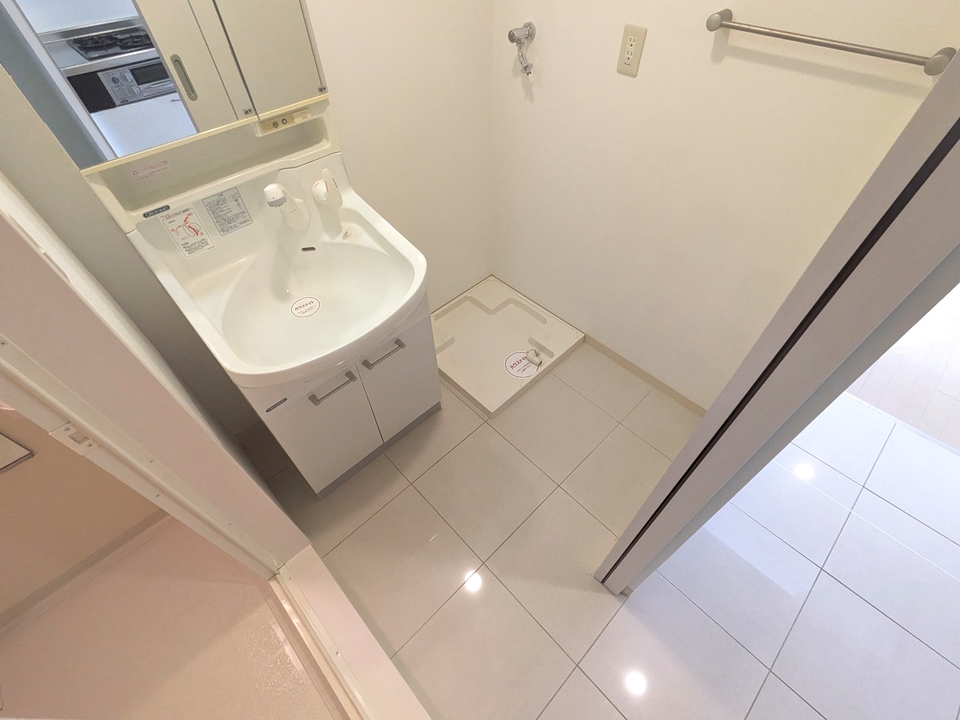 シャワー付洗面化粧台