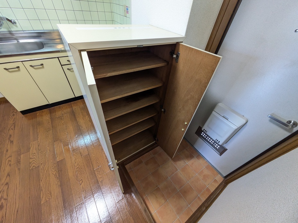 シューズボックス