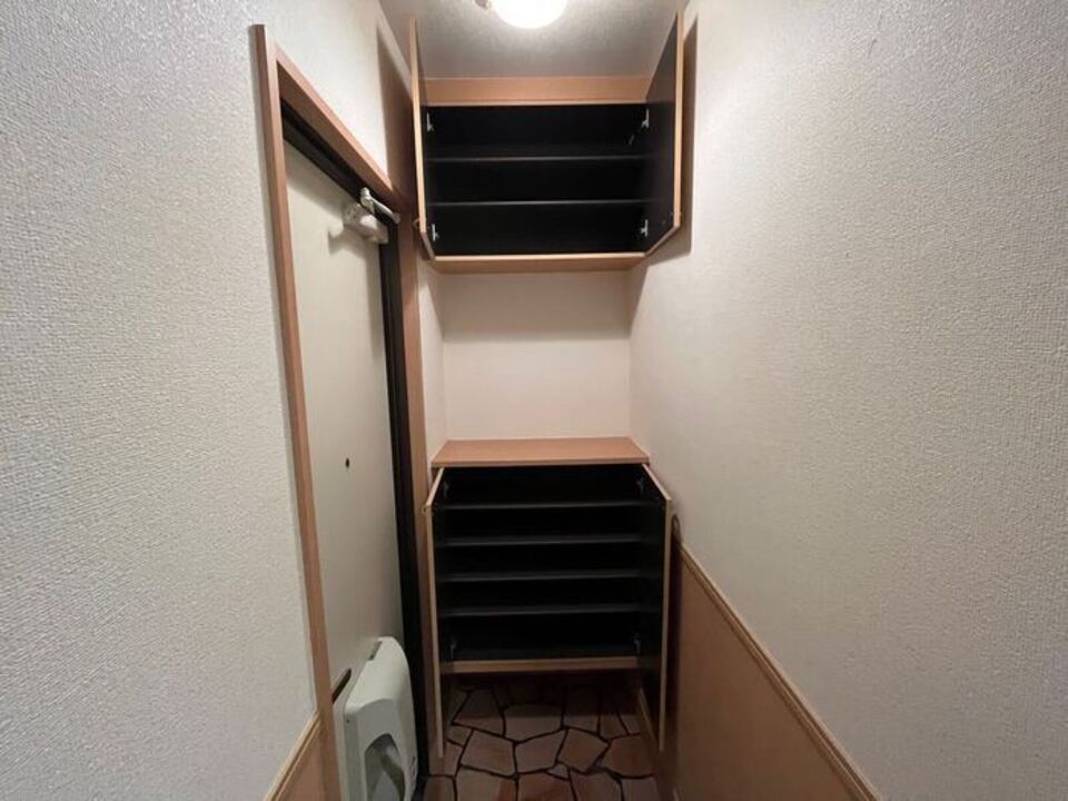 シューズボックス