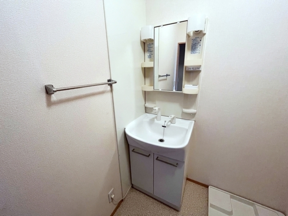 シャワー付洗面化粧台