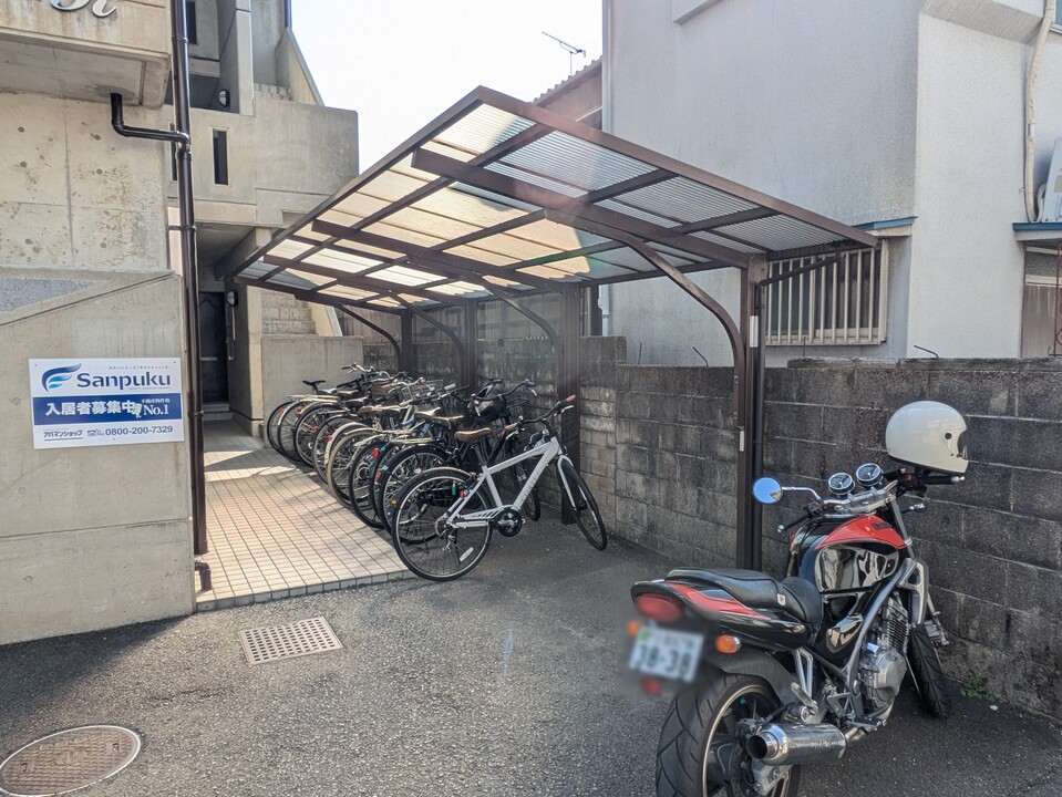 駐輪場