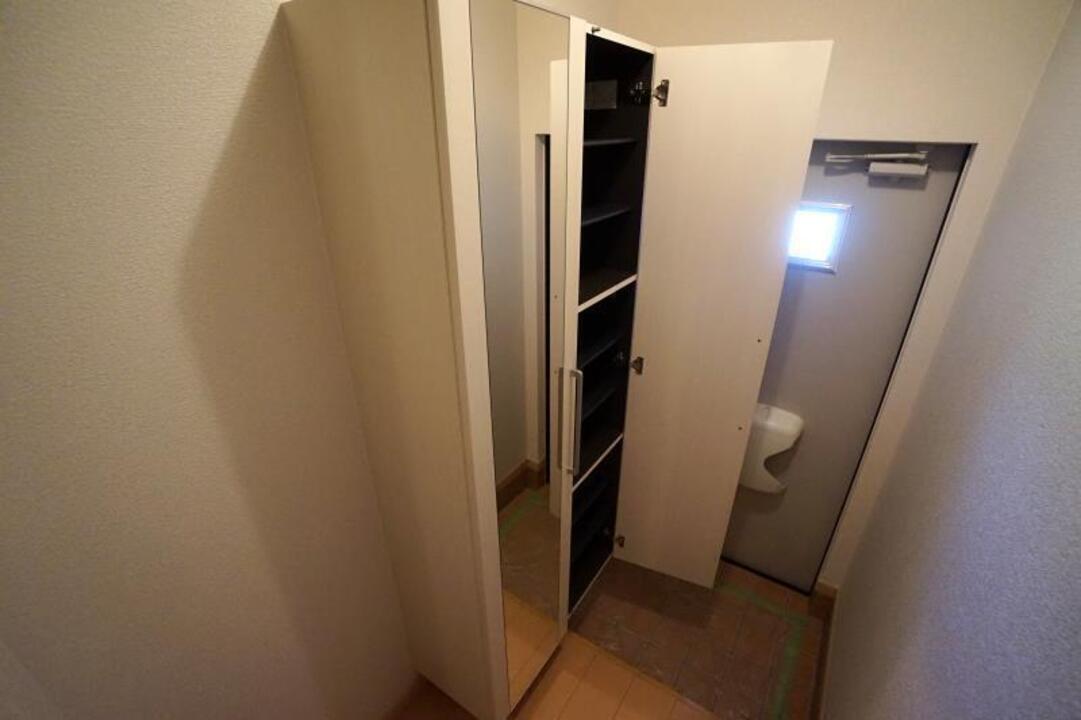 シューズボックス